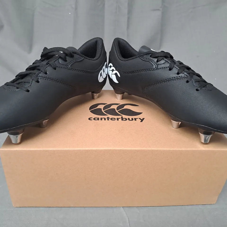 BOXED PAIR OF CANTERBURY CCC PHOENIX RAZE FOOTBALL BOOTS IN BLACK UK SIZE 3