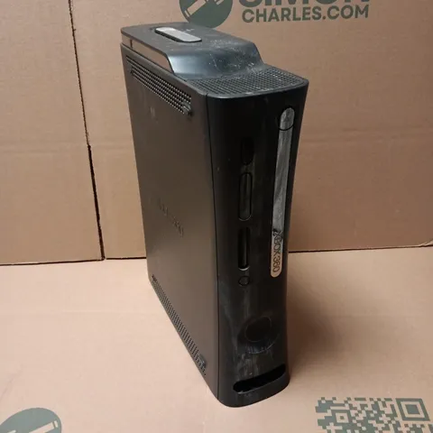 XBOX 360 CONSOLE
