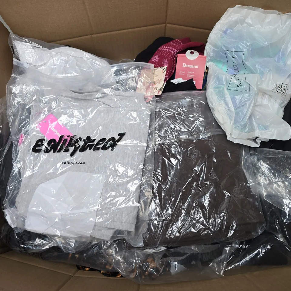 APPROXIMATELY 20 ASSORTED CLOTHING AND FASHION PRODUCTS IN VARIOUS STYLES AND SIZES - COLLECTION ONLY