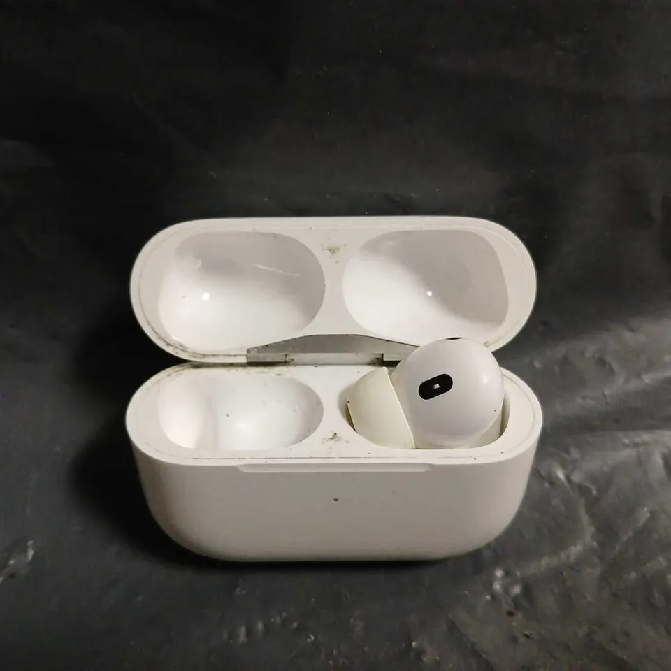 APPLE AIRPODS PRO A2968 