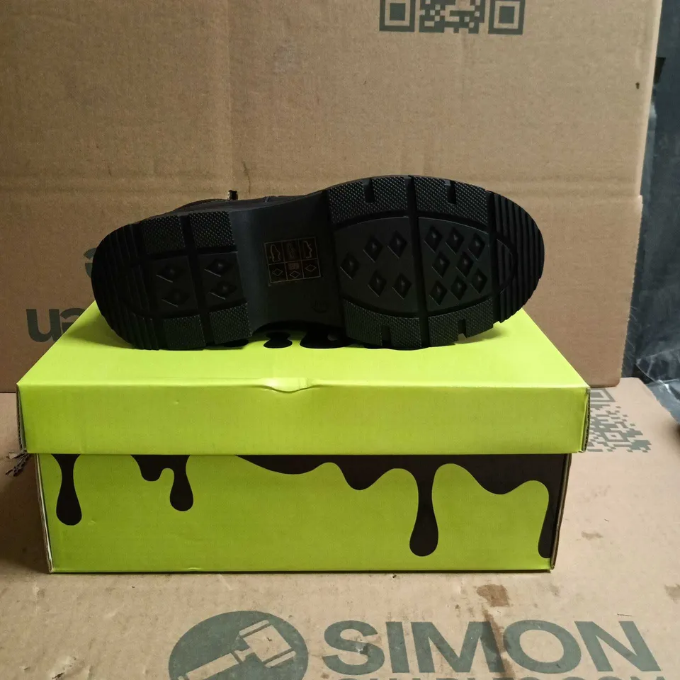 KOI KIDZ LIL RIMO CORE TRAINERS BLACK SIZE 2