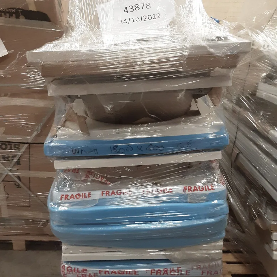 PALLET OF APPROXIMATELY 15 MIXED 1800MM ROUNDED DOUBLE ENDED BATHS