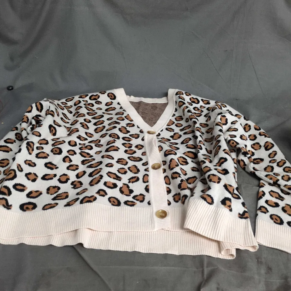 LEOPARD PRINT CARDIGAN WITH CREAM TRIM – SIZE 4XL