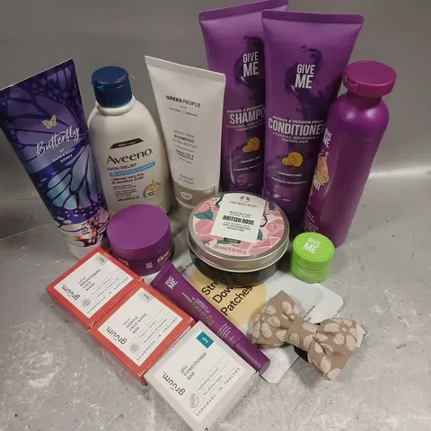 APPROXIMATELY 20 ASSORTED COSMETIC ITEMS TO INCLUDE - AVEENO SOOTHING SHAMPOO - THE BODY SHOP BODY BUTTER - GIVE ME EYE CREAM - ETC