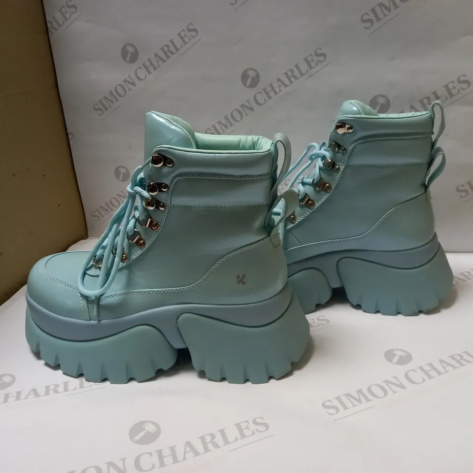 DESIGNER KOI VEGAN GOOEY BABY BLUE PLATFORM BOOTS SIZE 7