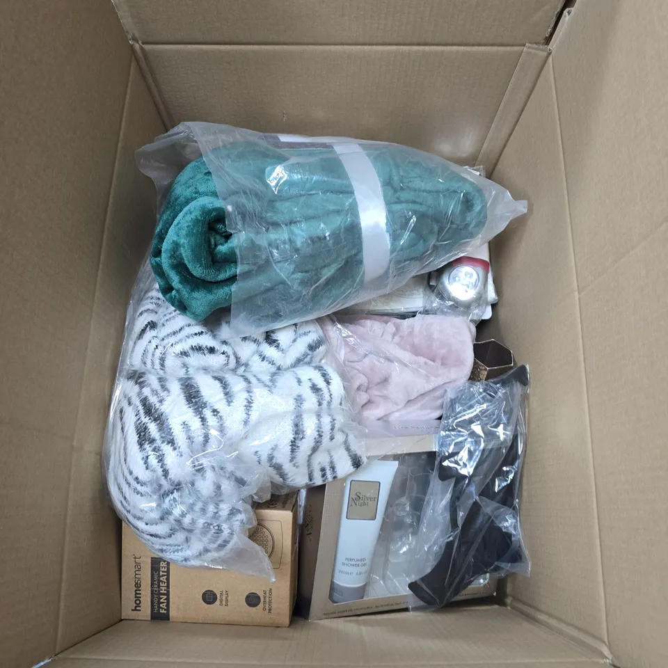 BOX OF APPROXIMATELY 12 ASSORTED ITEMS INCLUDING MAXI BRIEF , SNUGGLE HUGGIE AND FOOT PATCH 