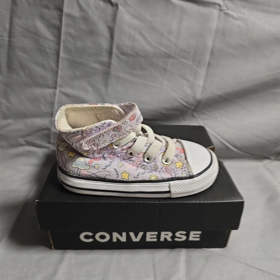 BOXED PAIR OF CONVERSE TRAINERS - UK SIZE 5 - BABYS