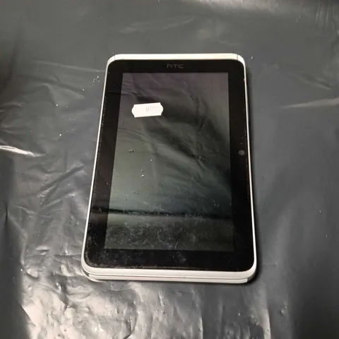 HTC TABLET  – SILVER BACK WITH WHITE CAMERA MODULE 