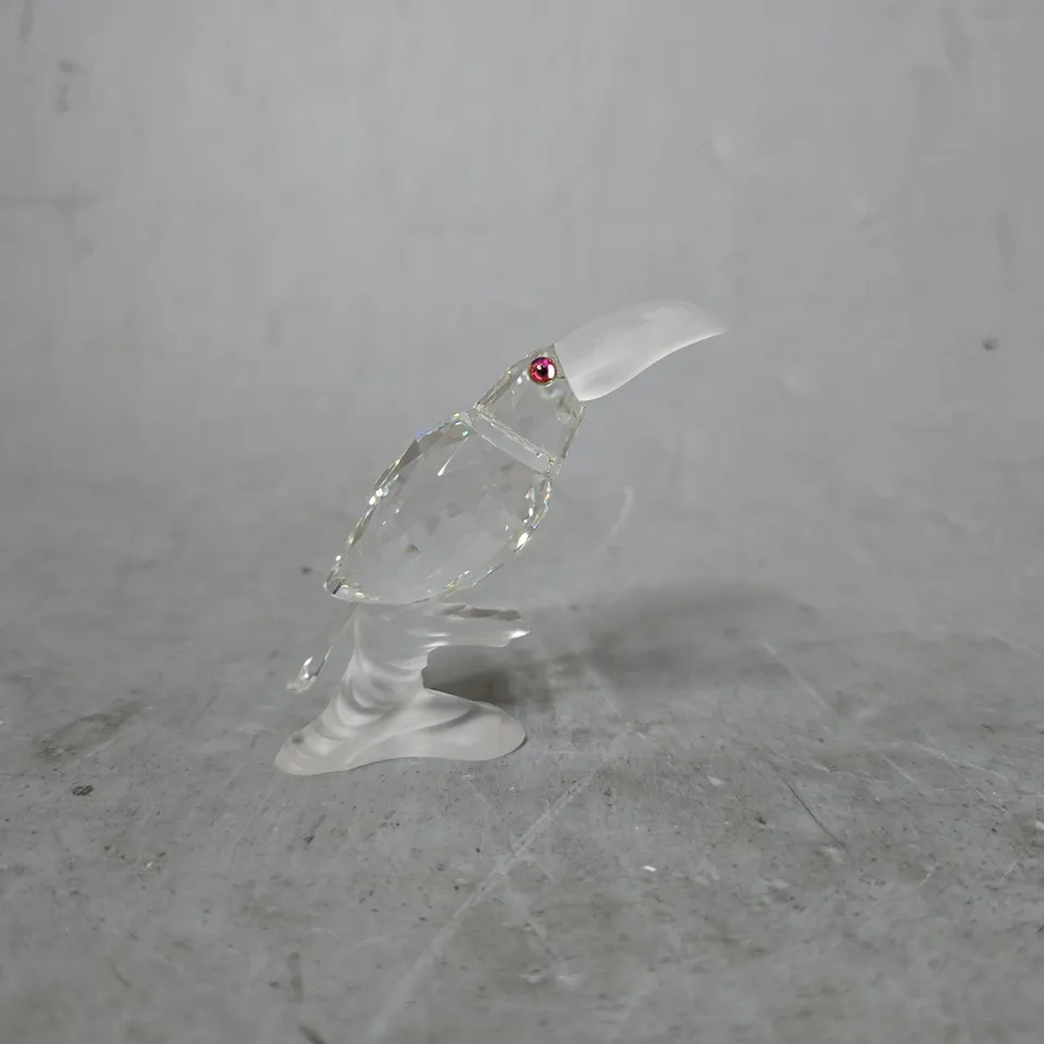 BOXED SWAROVSKI FIGURINE UP IN THE TREES TOUCAN 
