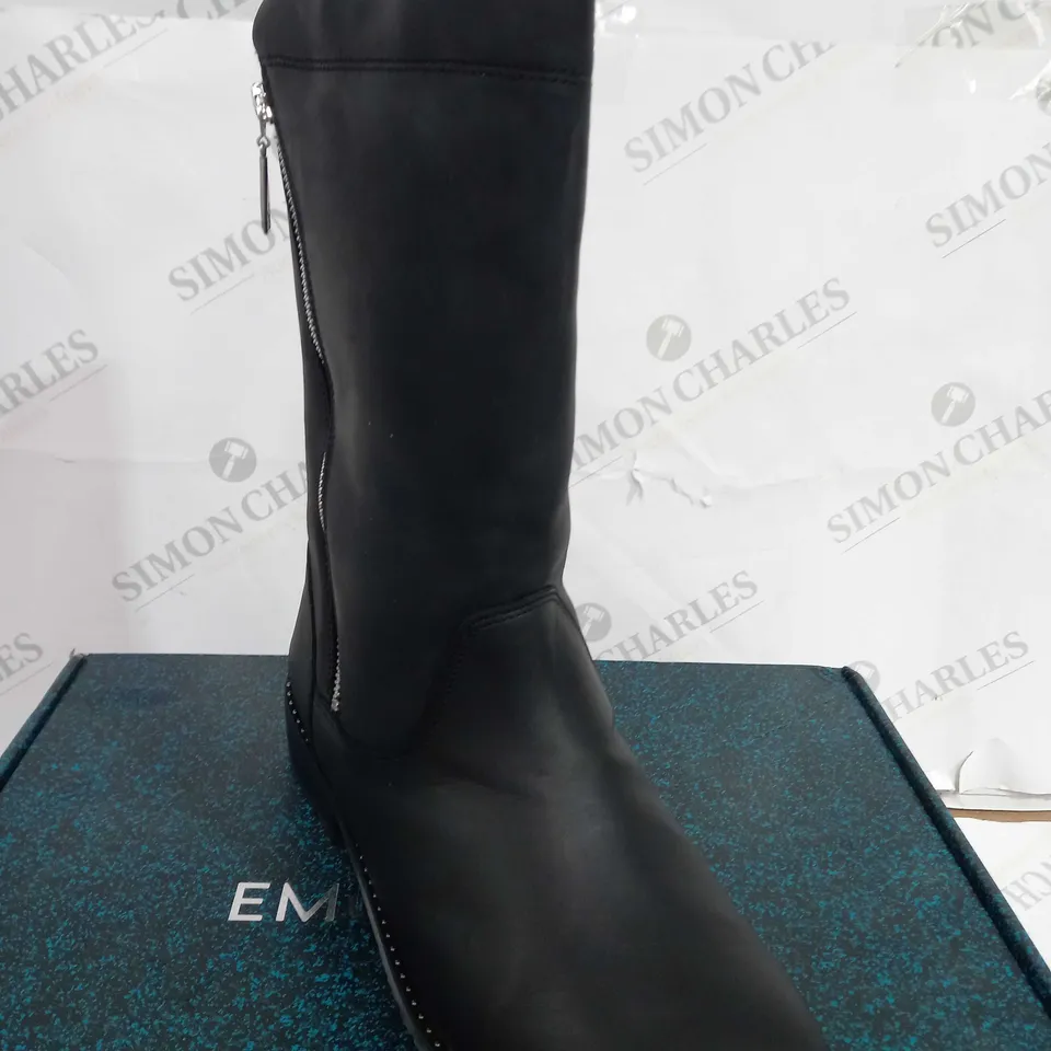 EMU AUSTRALIA EXPLORE YANCOAL BLACK SIZE 7 - BOXED