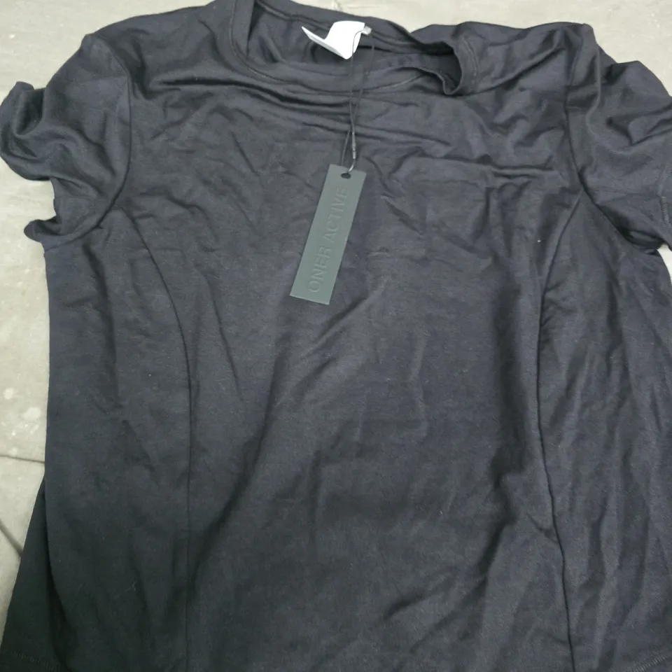 ONER ACTIVE BLACK SHORT-SLEEVE T-SHIRT, SIZE L