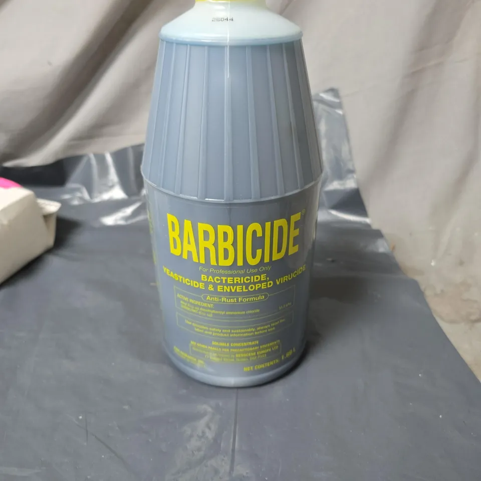 BARBICIDE DISINFECTANT SOLUTION – PROFESSIONAL SALON USE