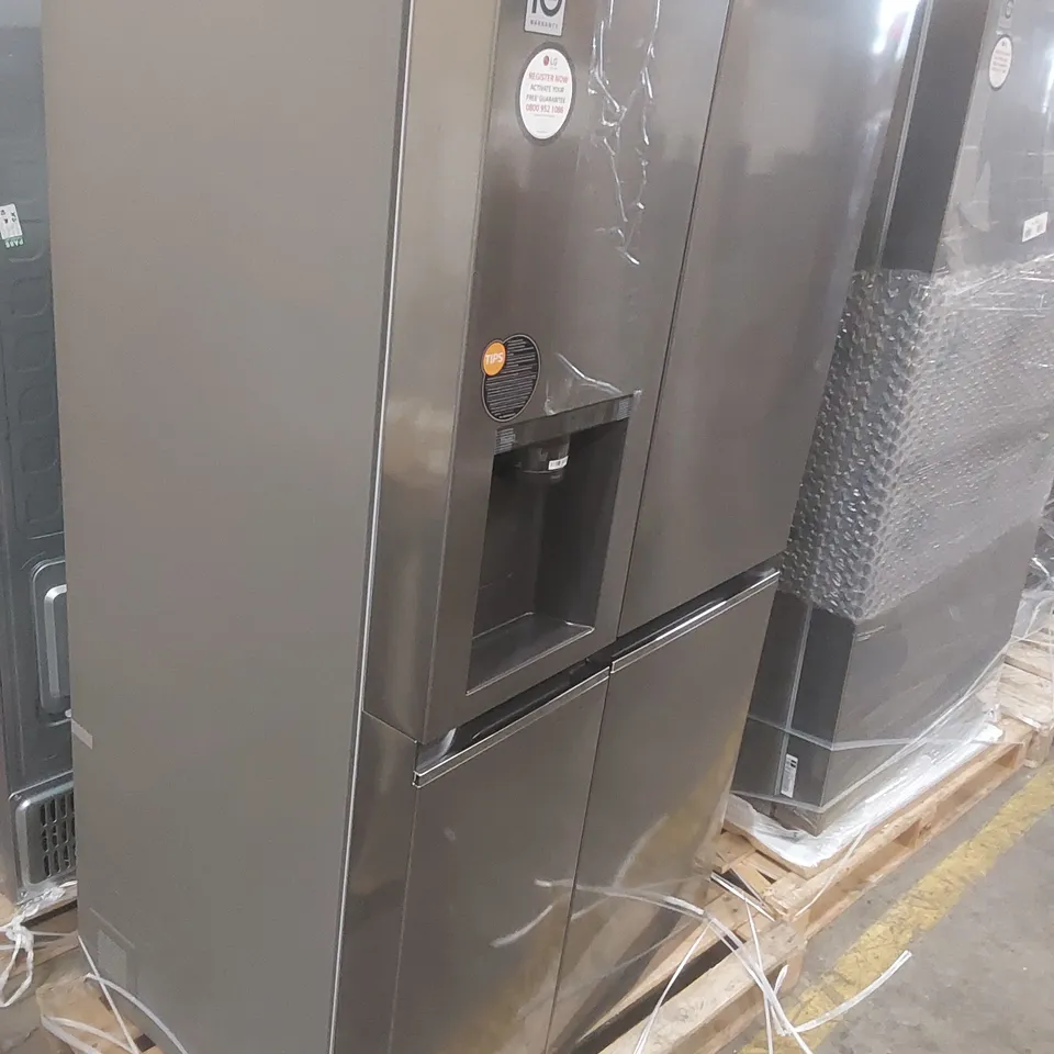 LG UVNANO GSLD80PZRD AMERICAN-STYLE SMART FRIDGE FREEZER - SHINY STEEL