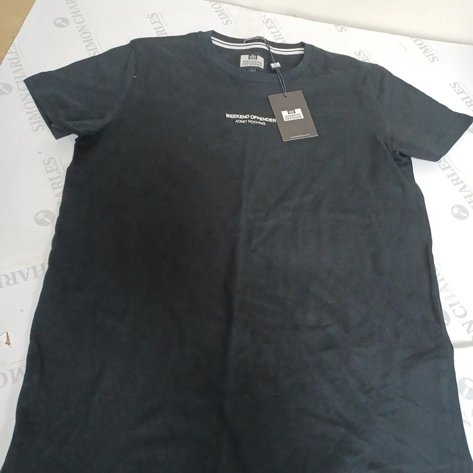 WEEKEND OFFENDER BLACK TEE SIZE M 