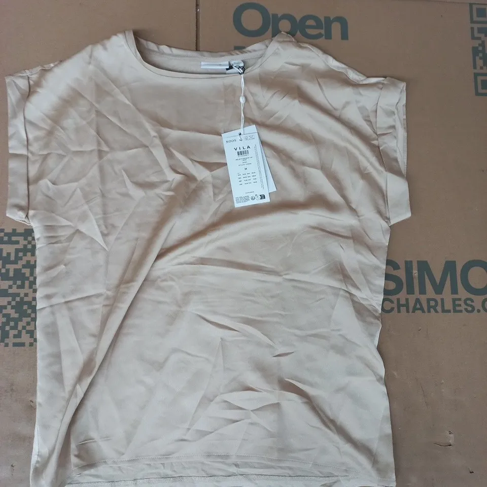 VILA VIELLETTE SHORT SLEEVE SATIN TOP IN CEMENT SIZE 38