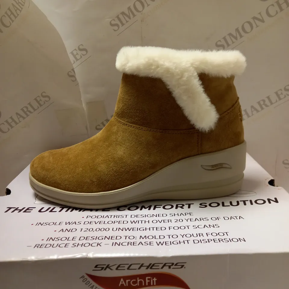 SKECHERS CHESTNUT SUEDE WEDGE TRAINERS - SIZE 6