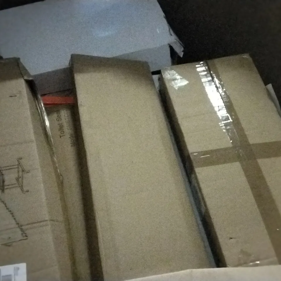 PALLET OF ASSORTED ITEMS INCLUDING SILVER VALLEY JUNIOR BASKETBALL SYSTEM, TIMBER RIDGE CAMPING WAGON, GREEN CHRISTMAS TREE, PORTABLE WARDROBE, HOMIDEC DRYING RACK, STOREMIC TOILET SEAT 