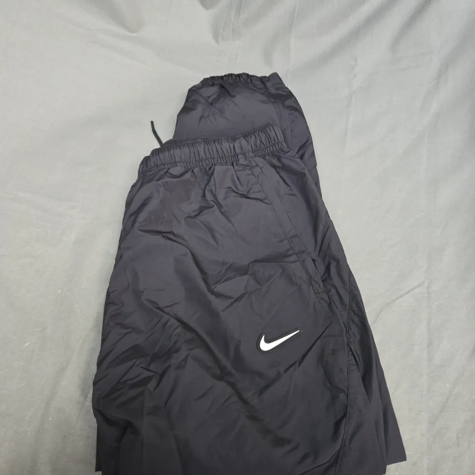 NIKE LOGO NYLON TRACKSUIT BOTTOMS SIZE M