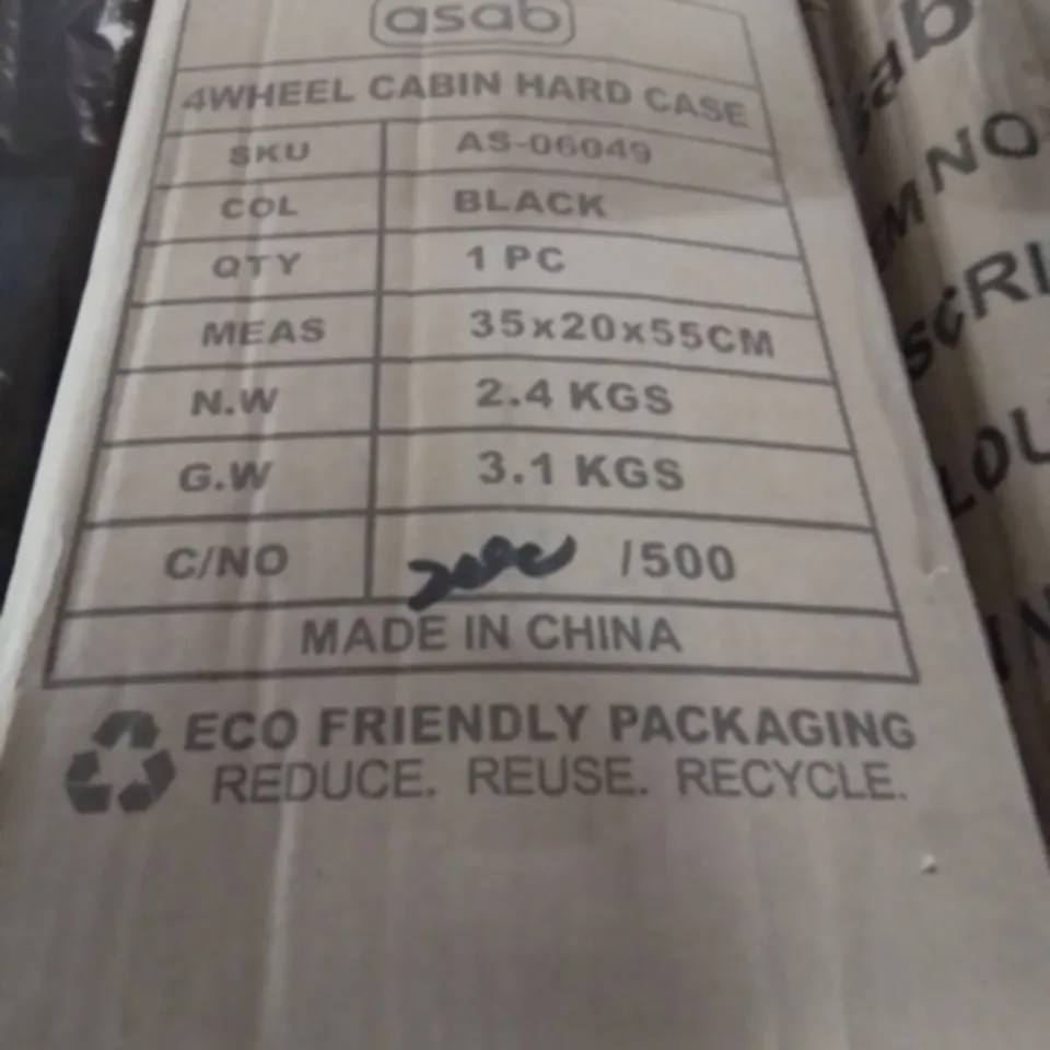 LOT TO CONTAIN APPROXIMATELY 25 ITEMS TO INCLUDE A CAMPING BED, GARDEN FENCE EDGING, CABIN SIZE SUITCASE, POOL COVER, MULTI PURPOSE TORCH, GARDEN KNEELER ETC.