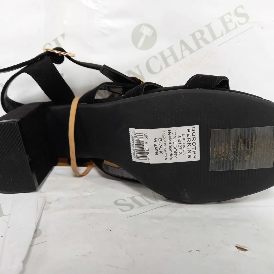 PAIR OF DOROTHY PERKINS WIDE FIT BLOCK HEELED OPEN TOE SANDALS - BLACK - SIZE 6