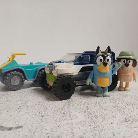 APPROXIMATELY 15 ASSORTED TOYS AND GAMES