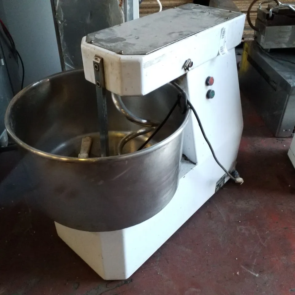 SPIRAL MIXER WITH BOWL