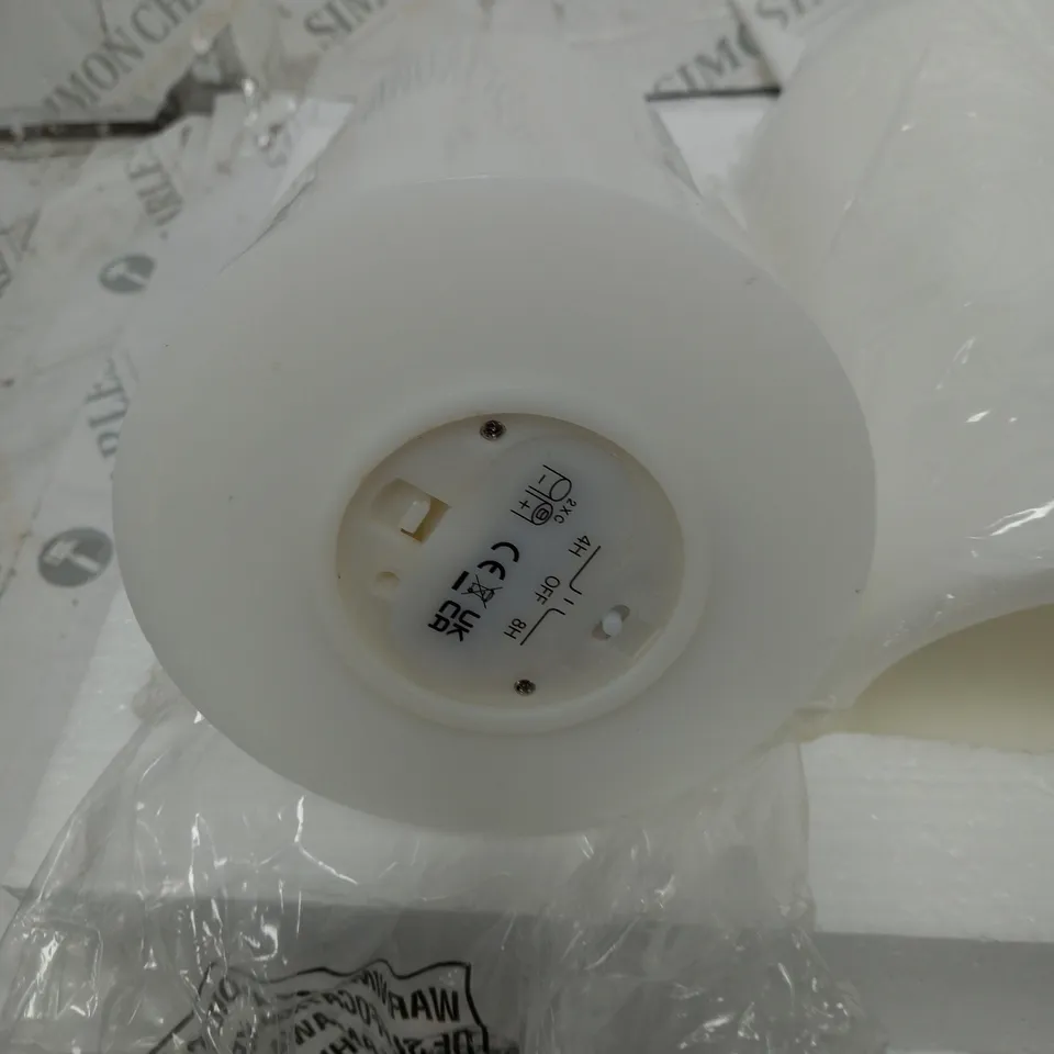 PAIR OF PRE-LIT PILLAR CANDLES