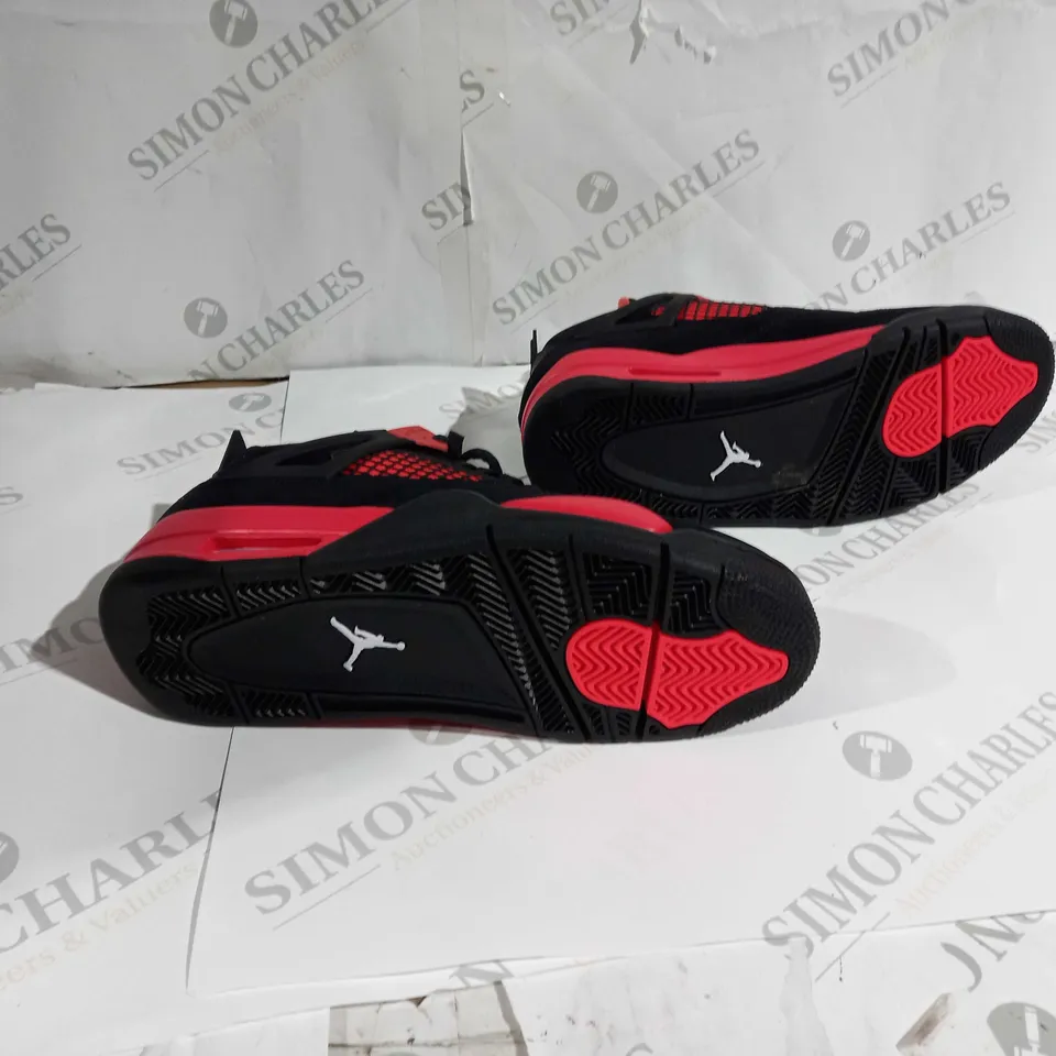 UNBOXED PAIR OF NIKE AIR JORDAN UK 6.5Y IN BLACK/RED