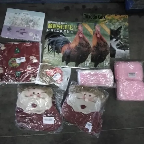 PALLET OF ASSORTED ITEMS INCLUDING LUXURY CHRISTMAS PUDDING, 3D PEN FILAMENT REFILLS, BANNILU CHRISTMAS LIGHTS, NUOBESTY 12PCS PURPLE GLITTER DECORATIONS, 2022 RESCUE CHICKENS CALENDAR
