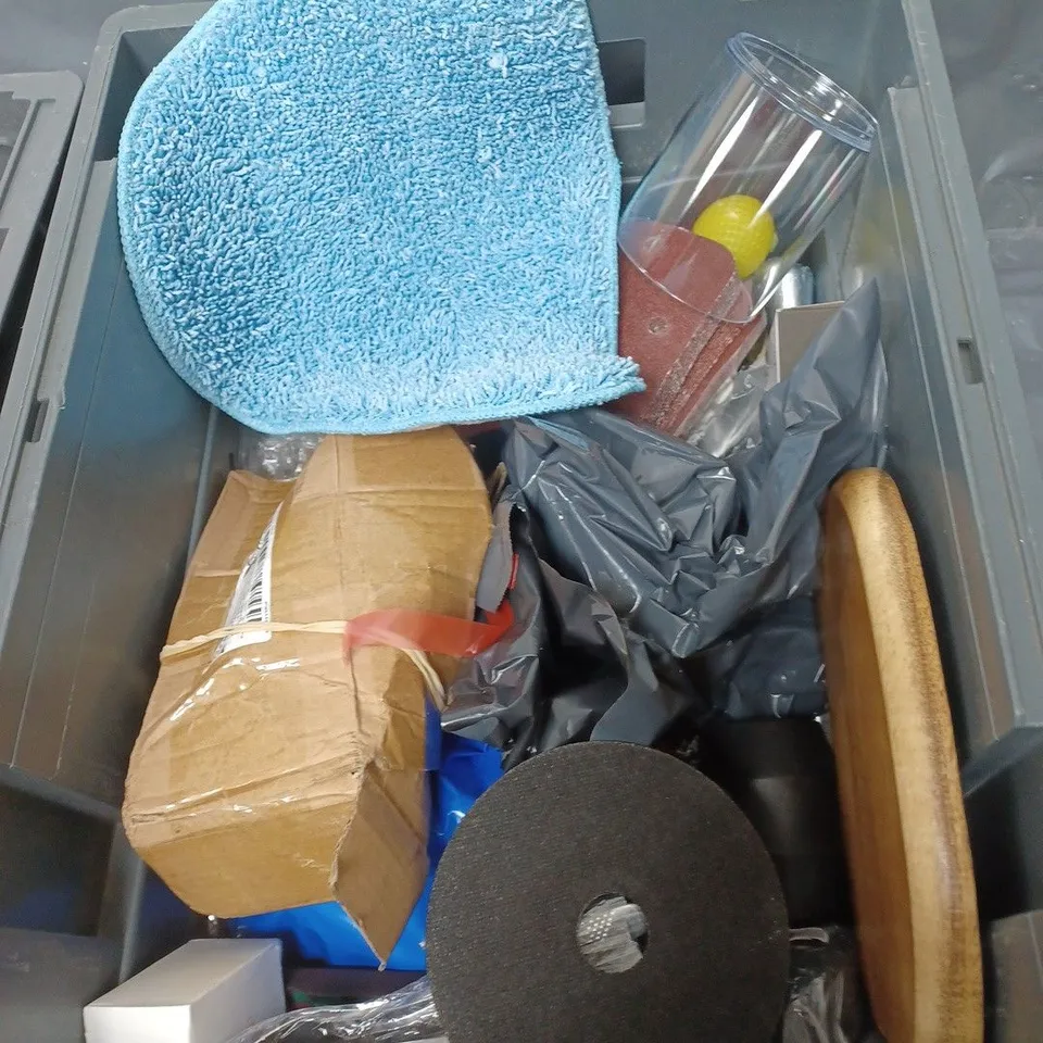 BOX OF APPROXIMATELY 20 ASSORTED HOUSEHOLD ITEMS TO INCLUDE FABRIC DYE, MINI TOOLS AND LEATHER FILLER