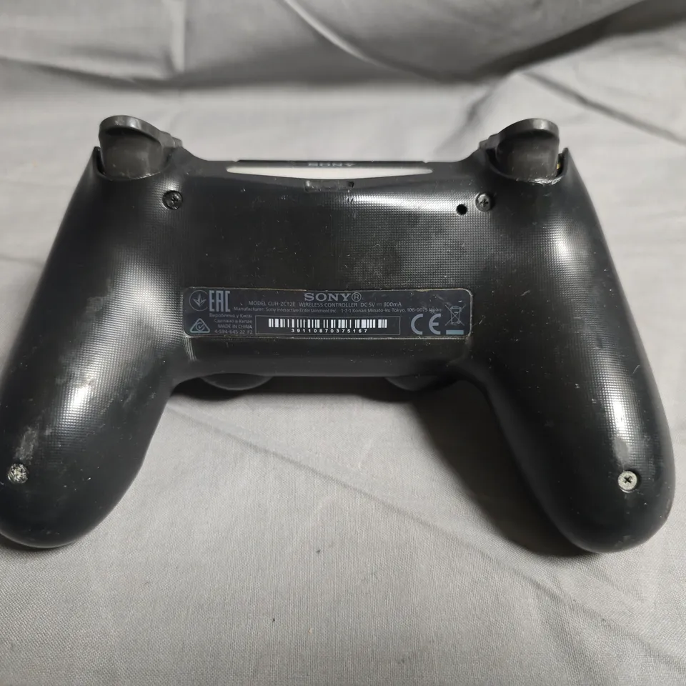SONY PLAYSTATION 4 DUALSHOCK 4 WIRELESS CONTROLLER – CUH-ZCT2 (BLACK)