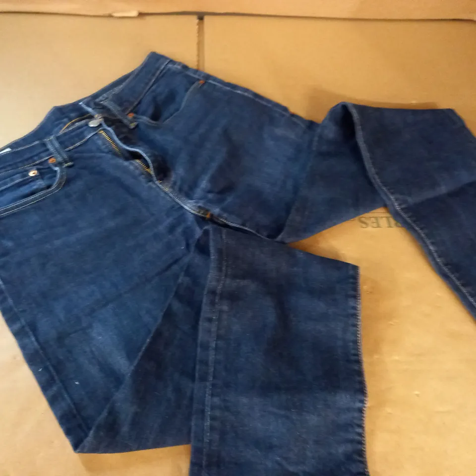 LEVIS 502 DARK WASH JEANS - W32 L34