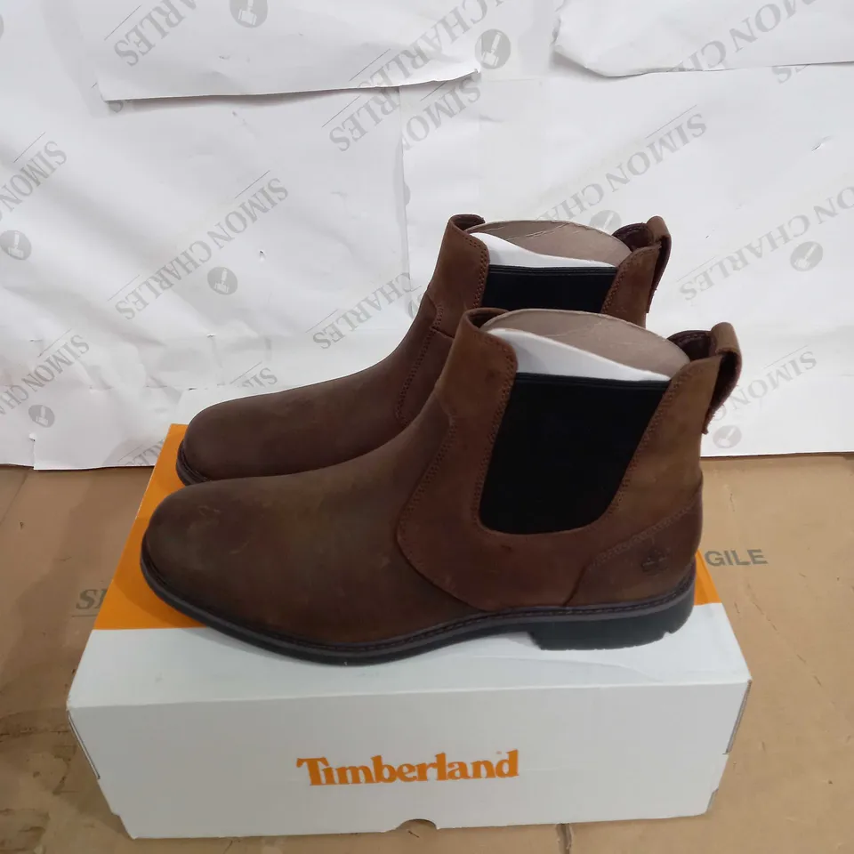 BOXED PAIR OF TIMERLAND BOOTS SIZE 10.5