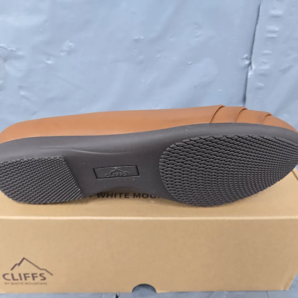 BOXED PAIR OF CLIFFS CLARA WIDE WIDTH SLIP ON SHOES IN BROWN - SIZE 9
