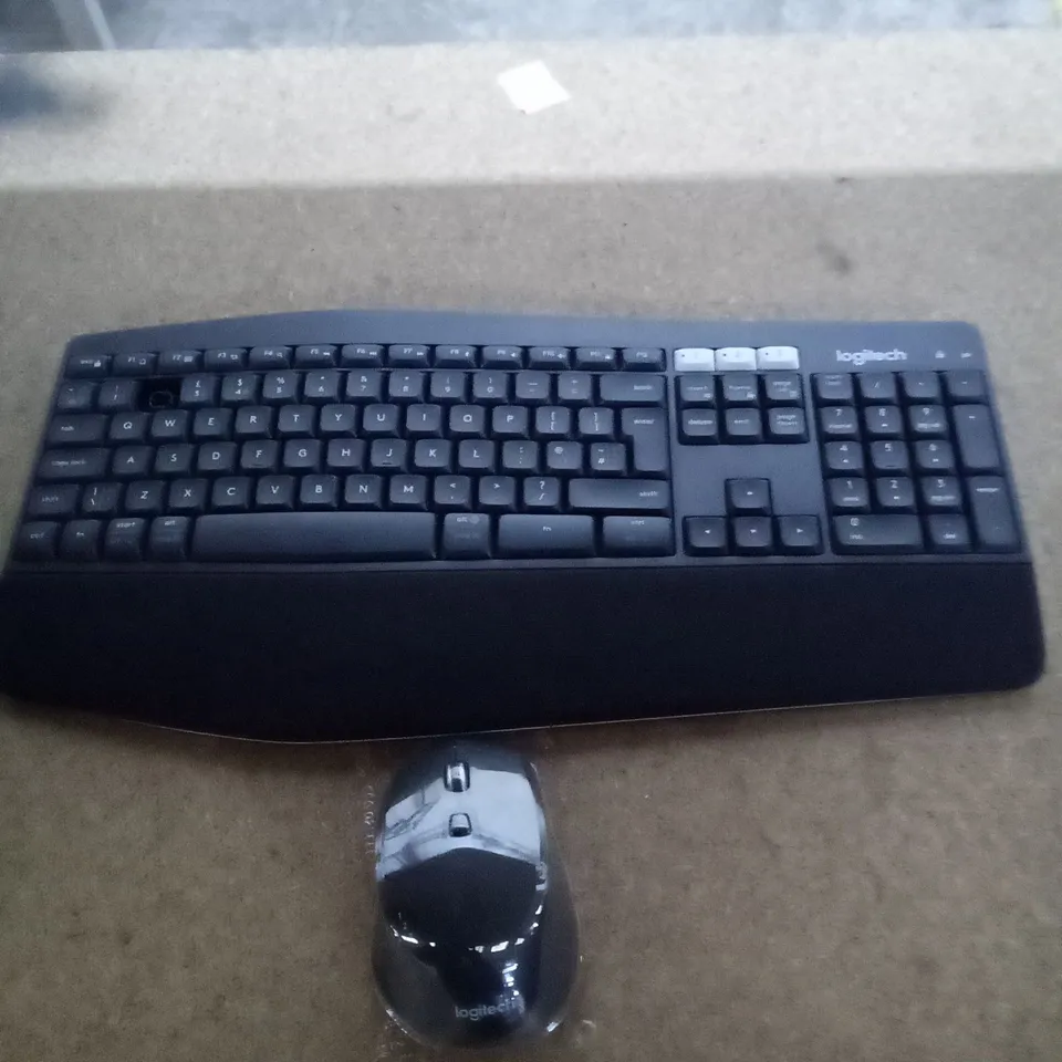 BOXED LOGITECH MK850 WIRELESS KEYBOARD AND MOUSE 