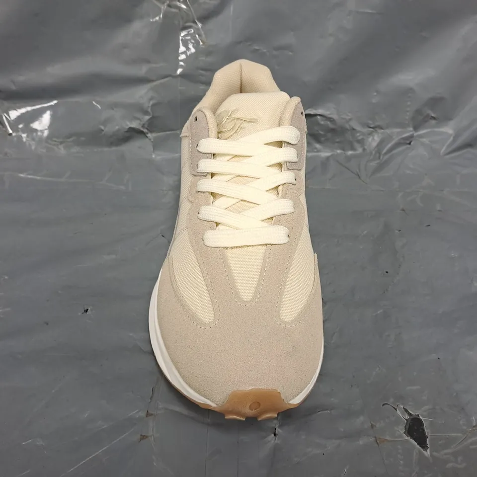 BOXED PAIR OF LOYALTY AND FAITH SHOES IN OFF-WHITE/GREY SIZE UK 5