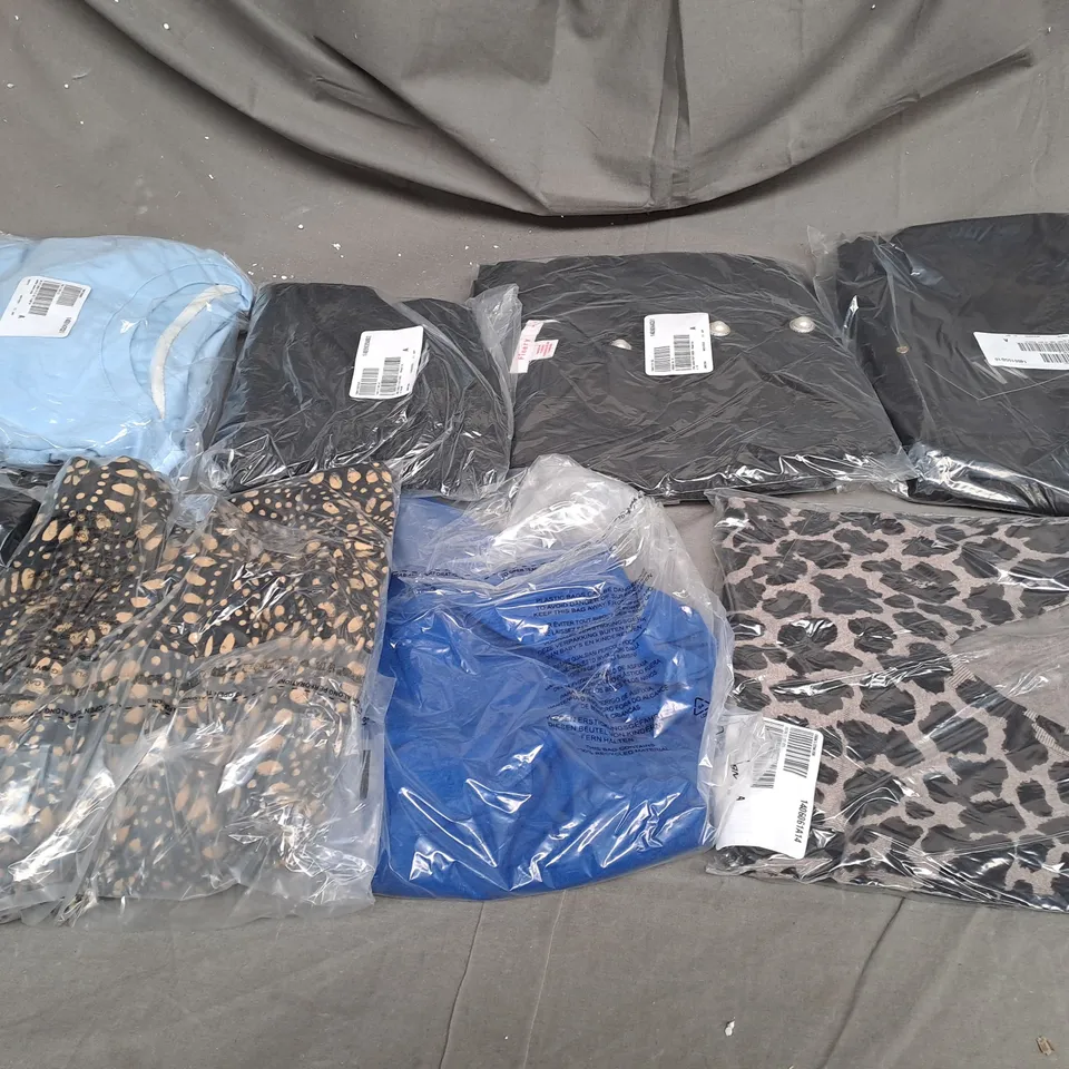 BOX OF ASSORTED CLOTHING ITEMS TOO INCLUDE COATS , TOPS, AND TROUSERS   ETC. 