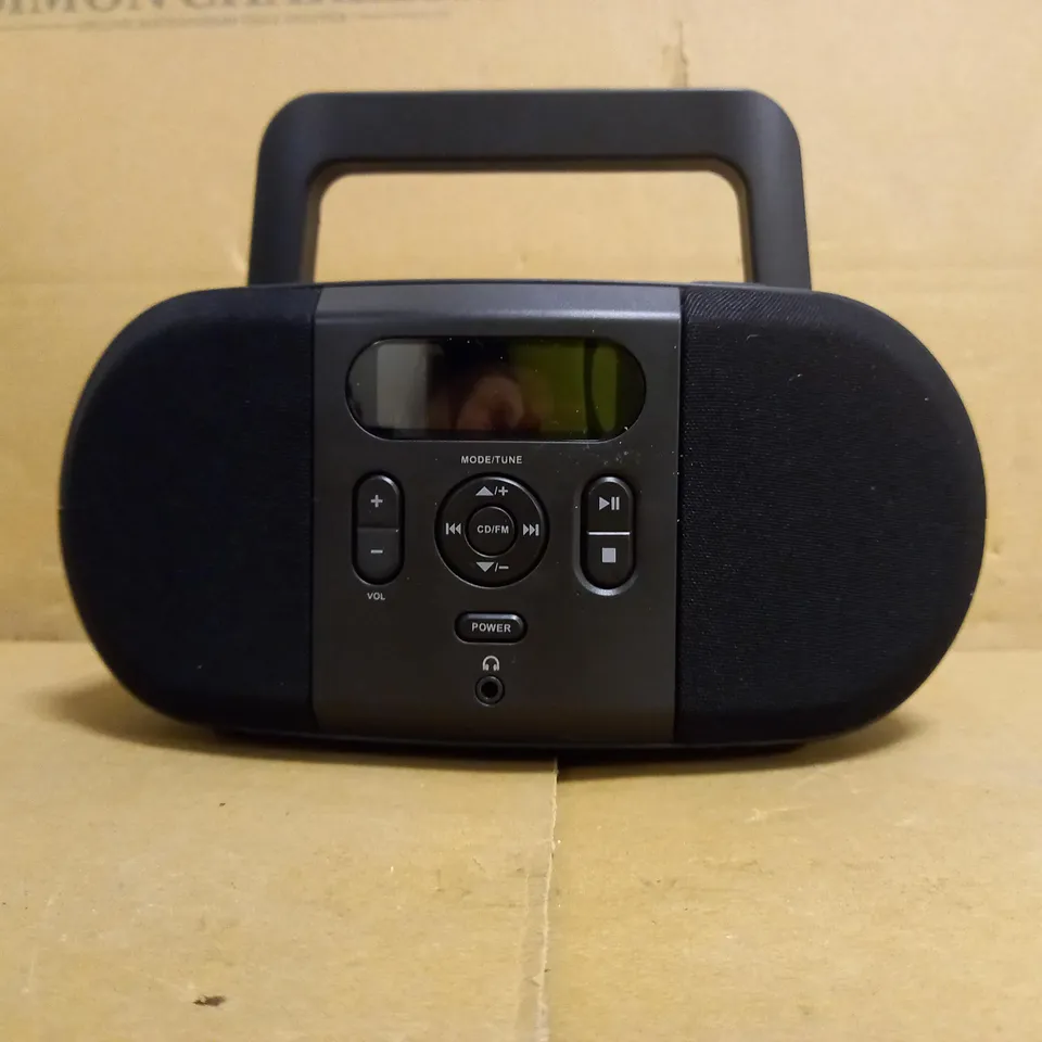 CD BOOMBOX-FM RADIO WITH 3.5MM