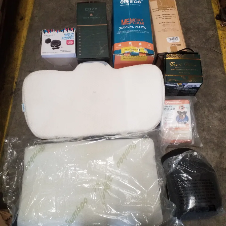 PALLET CONTAINING ASSORTED PILLOWS & CUSHIONS