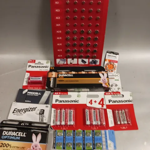 APPROXIMATELY 30 ASSORTED BATTERY PRODUCTS TO INCLUDE AA, AAA, 9V ETC
