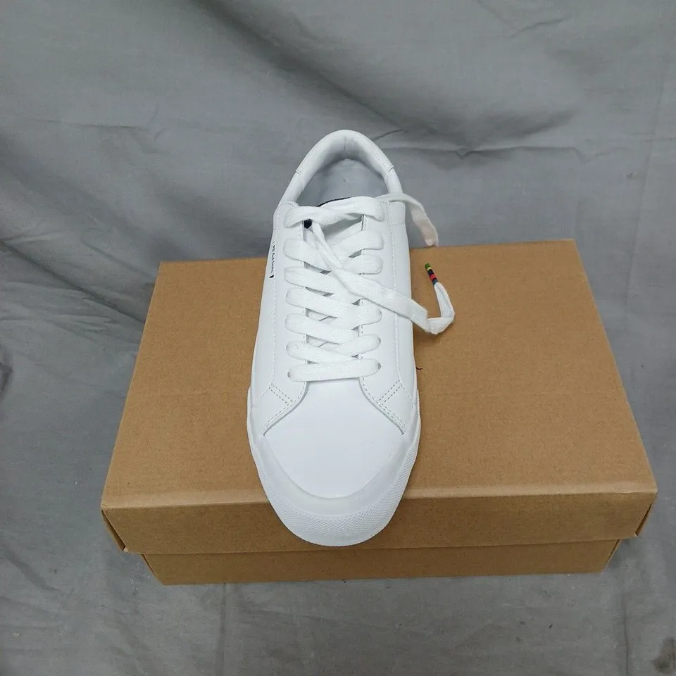 PAUL SMITH WHITE LEATHER SNEAKERS – LOW TOP WITH MULTICOLOURED LACE TIPS UK SIZE 6