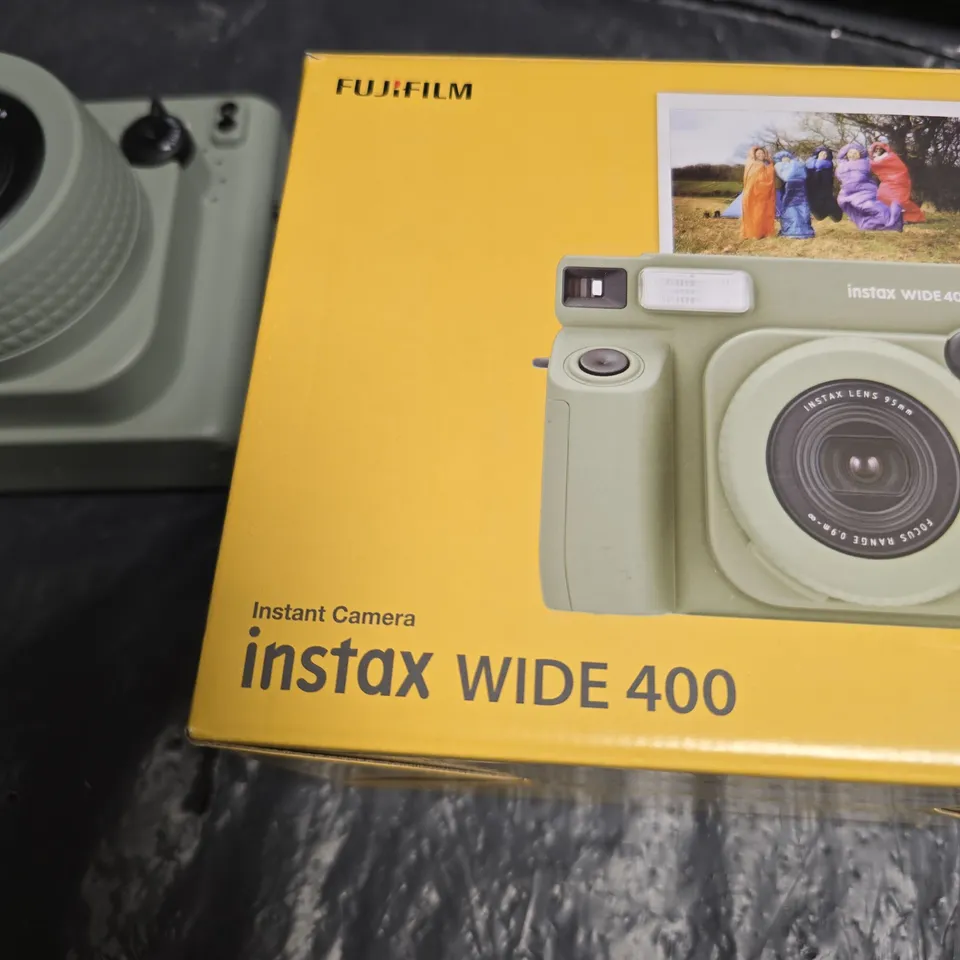 FUJIFILM INSTAX WIDE 400 INSTANT CAMERA – GREEN, BOXED - COLLECTION ONLY