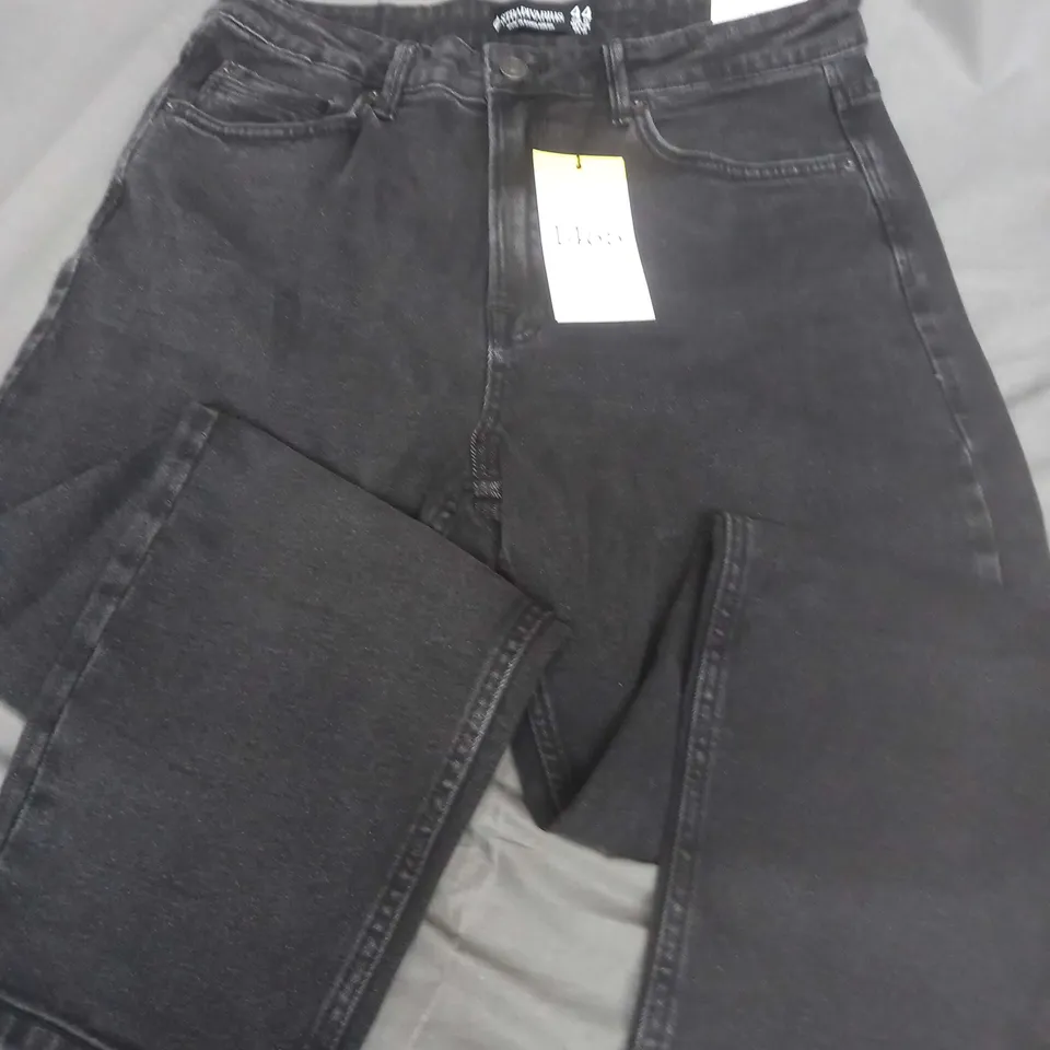 STRADIVARIUS MOM SLIM FIT BLACK JEANS - UK 16