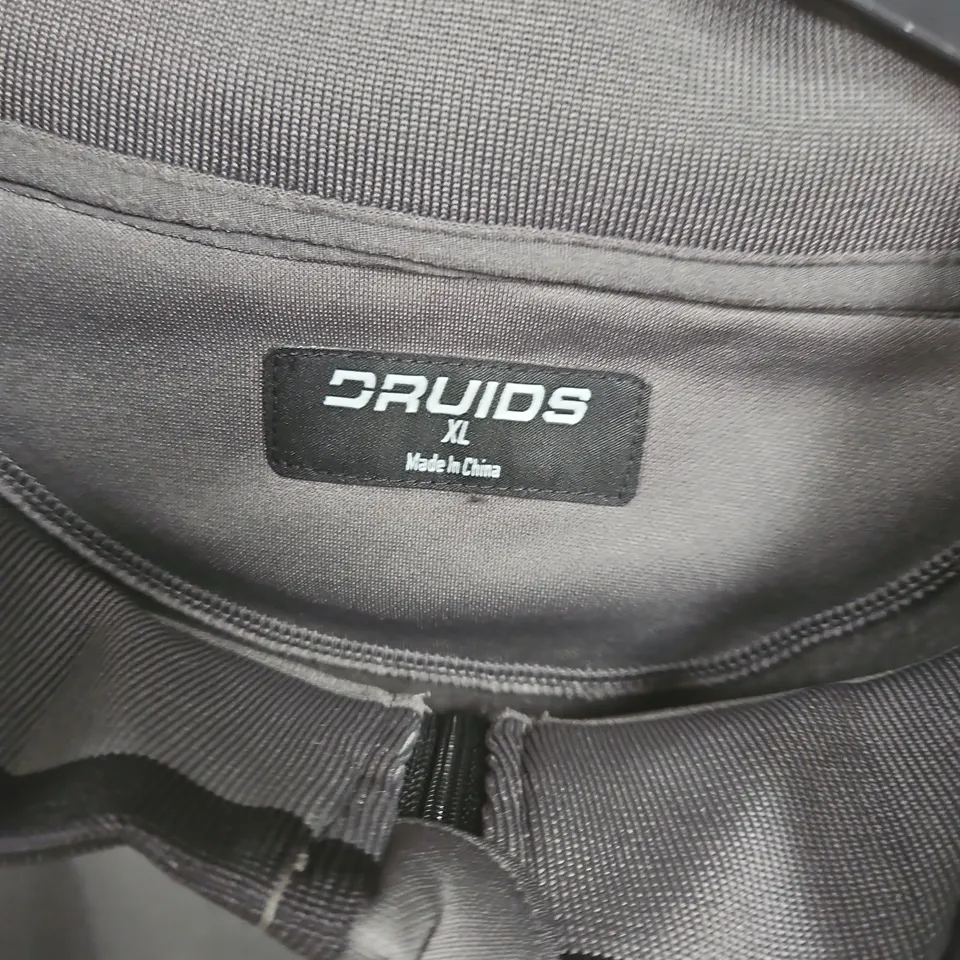 DRUIDS XL LIGHTWEIGHT GREY JACKET WITH CHEST POCKET