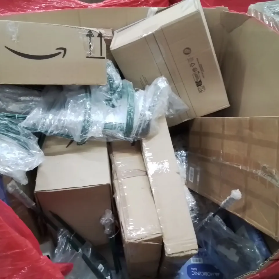 PALLET CONTAINING VARIOUS ASSORTED BOXED HOUSEHOLD ITEMS TO INCLUDE: VAX AIR LIFT 2, STEP STOOL, AND LOTS MORE UNMARKED BOXED ITEMS 