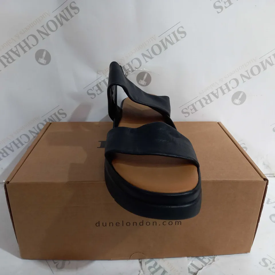 BOXED PAIR OF DUNE BLACK LEATHER PLATFORM SANDALS - SIZE 6