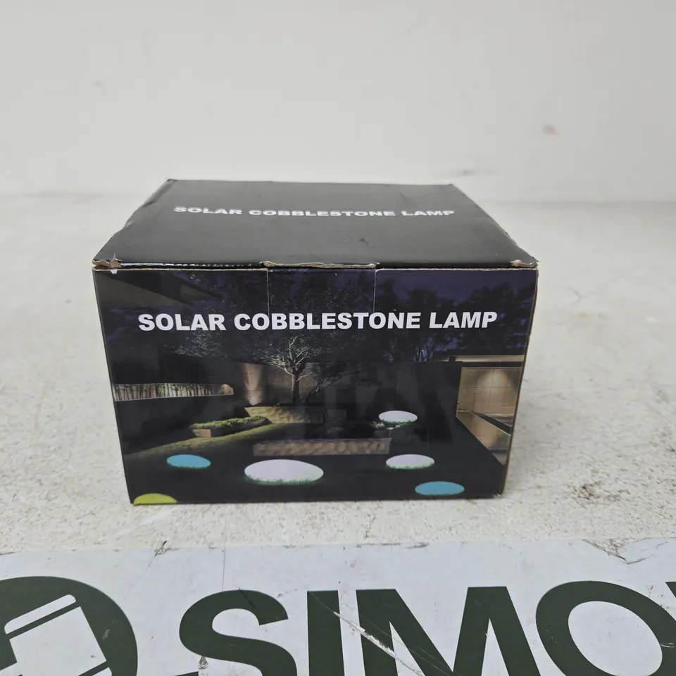 SOLAR COBBLESTONE LAMP – OUTDOOR GARDEN LIGHTING (BOXED)