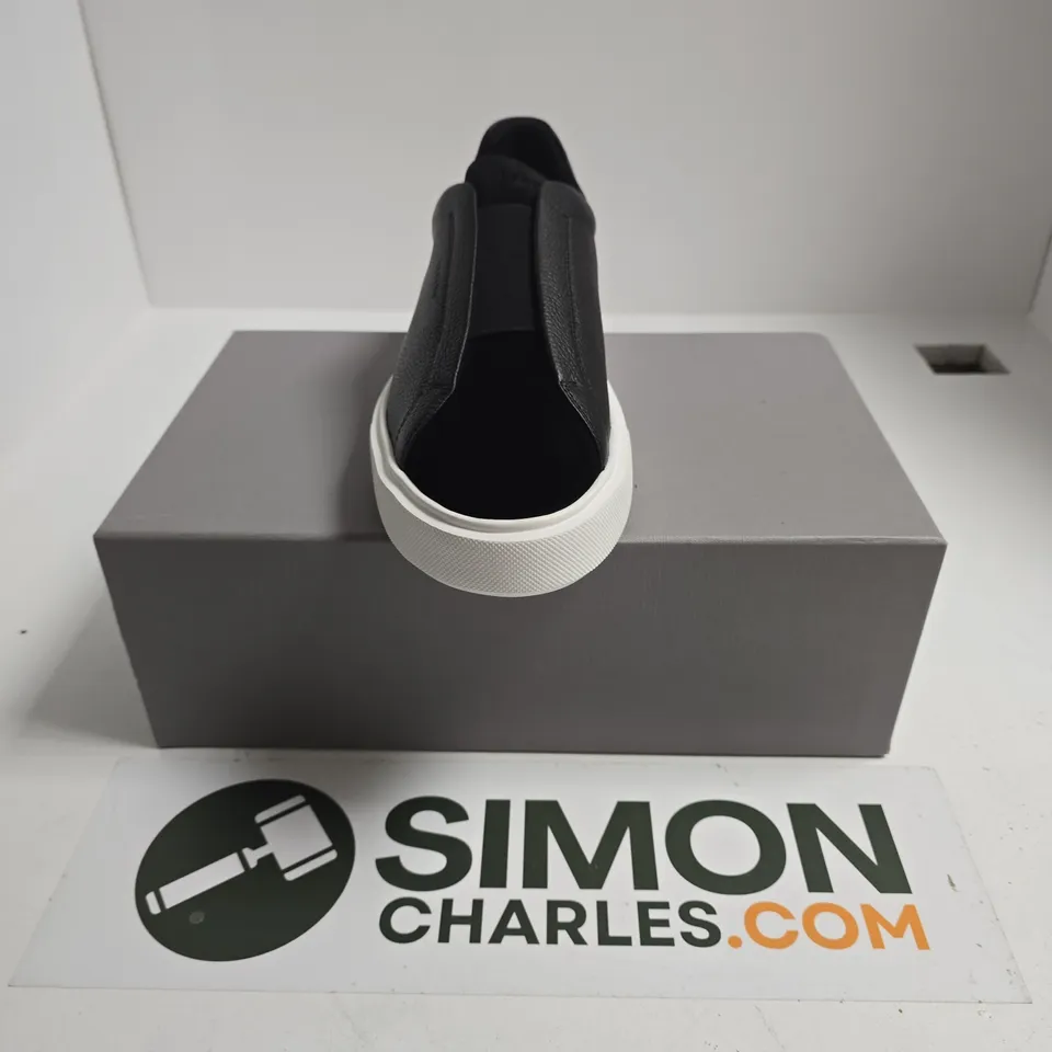 BOXED PAIR OF LEGEND VELORA TRAINERS IN BLACK - SIZE 43