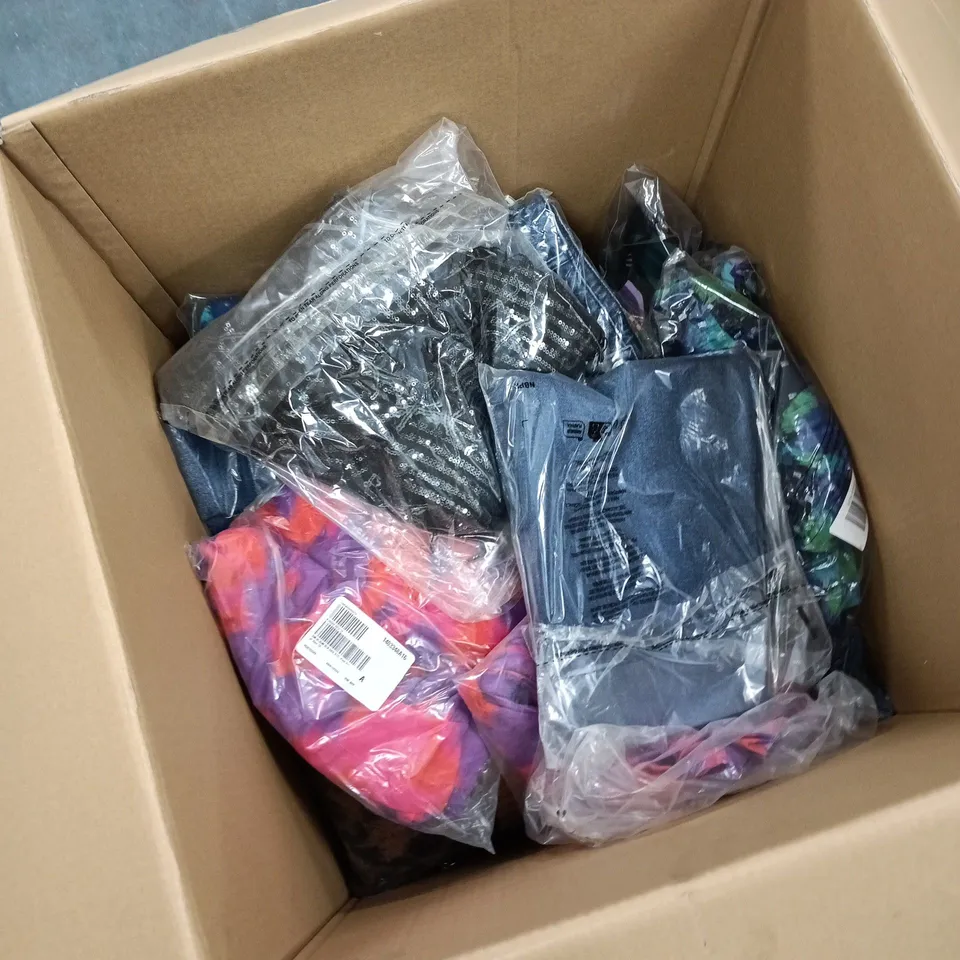 BOX OF APPROXIMATELY 30 DANNI MINOUGE ASSORTED CLOTHES