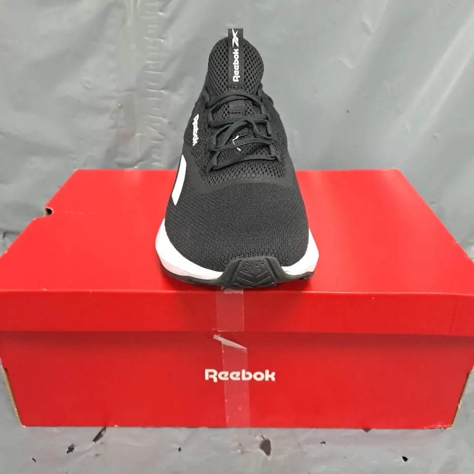 BOXED PAIR OF REEBOK CITYRIDE TRAINERS IN BLACK/WHITE SIZE UK 10